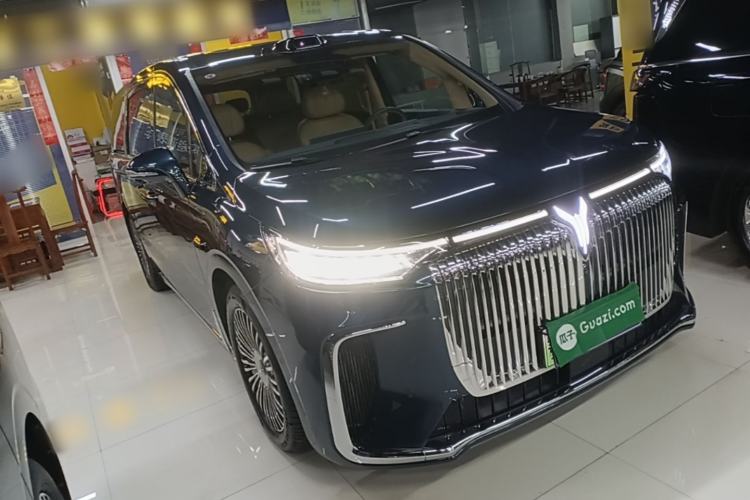 Used VOYAH Dream 2025 PHEV Four-Wheel Drive Prestige Qiankun Edition Front Right 45 Deg