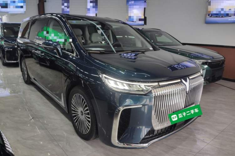 Used VOYAH Dream 2025 PHEV Four-Wheel-Drive Flagship Kunpeng Edition Front Right 45 Deg