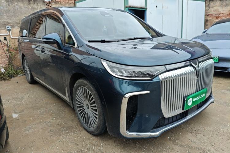 Used VOYAH Dream 2025 PHEV Four-Wheel Drive Prestige Kunpeng Edition Front Right 45 Deg