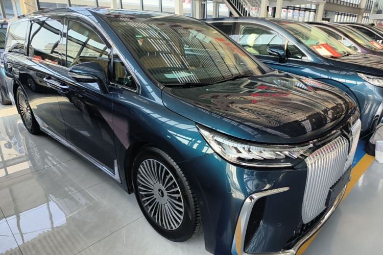 Used VOYAH Dream 2025 PHEV Four-Wheel-Drive Flagship Kunpeng Edition Front Right 45 Deg