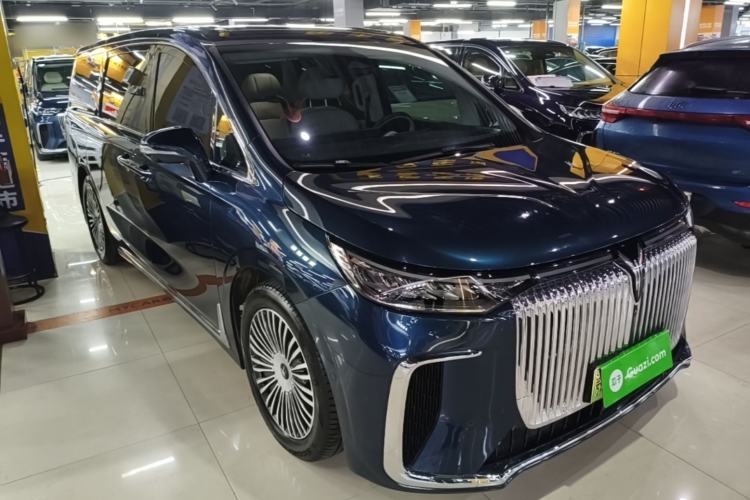Used VOYAH Dream 2025 PHEV Four-Wheel-Drive Flagship Kunpeng Edition Front Right 45 Deg