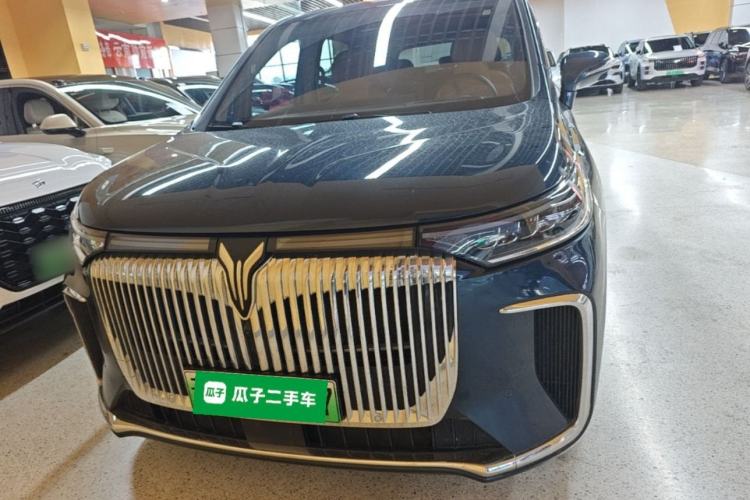 Used VOYAH Dream 2025 PHEV Four-Wheel Drive Prestige Kunpeng Edition Front