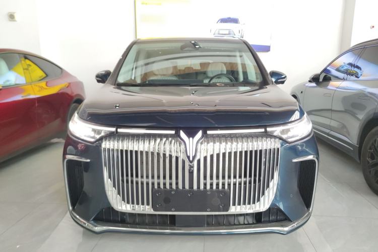 Used VOYAH Dream 2025 PHEV Four-Wheel-Drive Flagship Kunpeng Edition Front