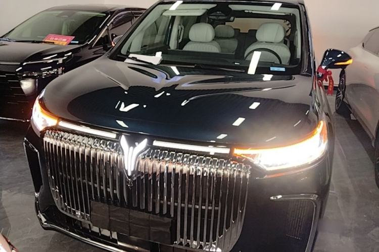 Used VOYAH Dream 2025 PHEV Four-Wheel-Drive Flagship Kunpeng Edition Front