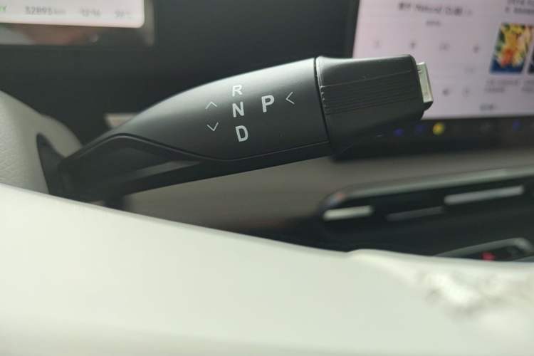 Used VOYAH Dream 2025 PHEV Four-Wheel-Drive Flagship Kunpeng Edition Gear Lever