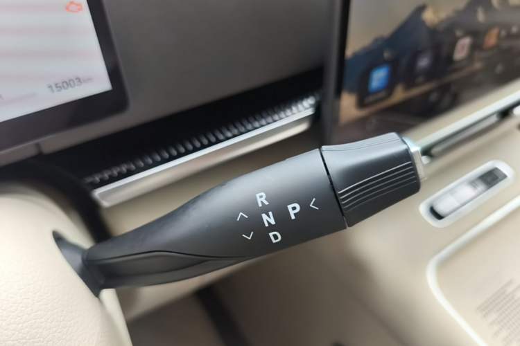 Used VOYAH Dream 2025 PHEV Four-Wheel-Drive Flagship Version – Qiankun Edition Gear Lever