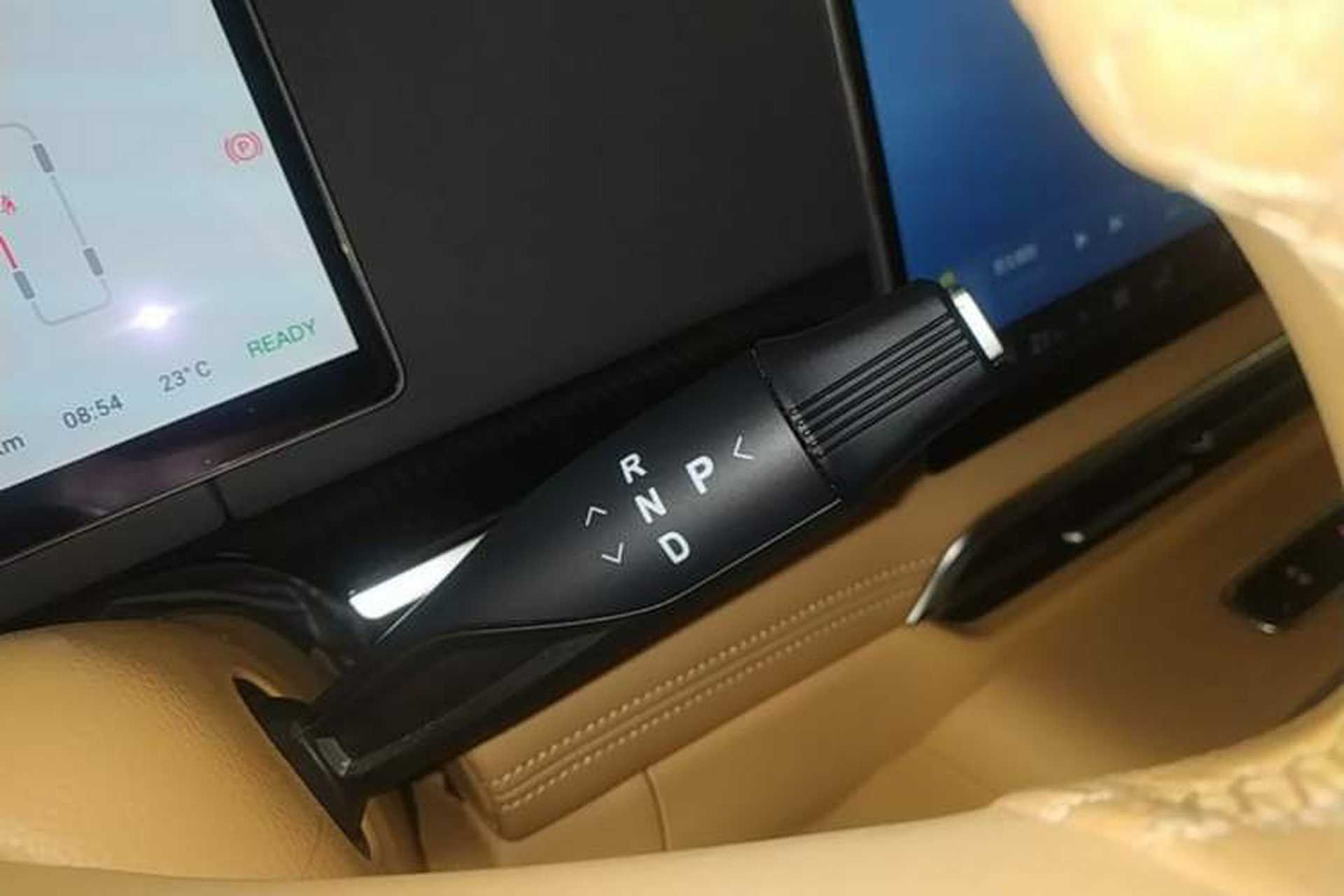 Used VOYAH Dream 2025 PHEV Four-Wheel Drive Prestige Kunpeng Edition Gear Lever