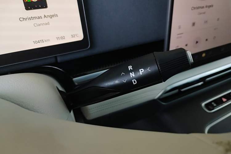 Used VOYAH Dream 2025 PHEV Four-Wheel-Drive Flagship Kunpeng Edition Gear Lever