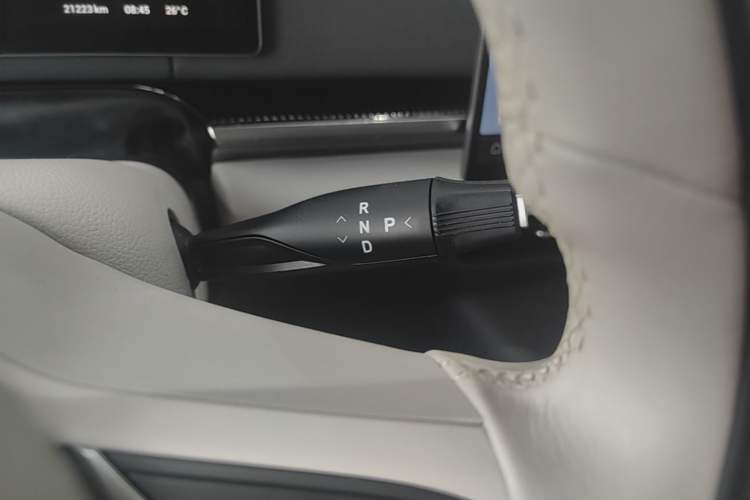 Used VOYAH Dream 2025 PHEV Four-Wheel-Drive Flagship Kunpeng Edition Gear Lever