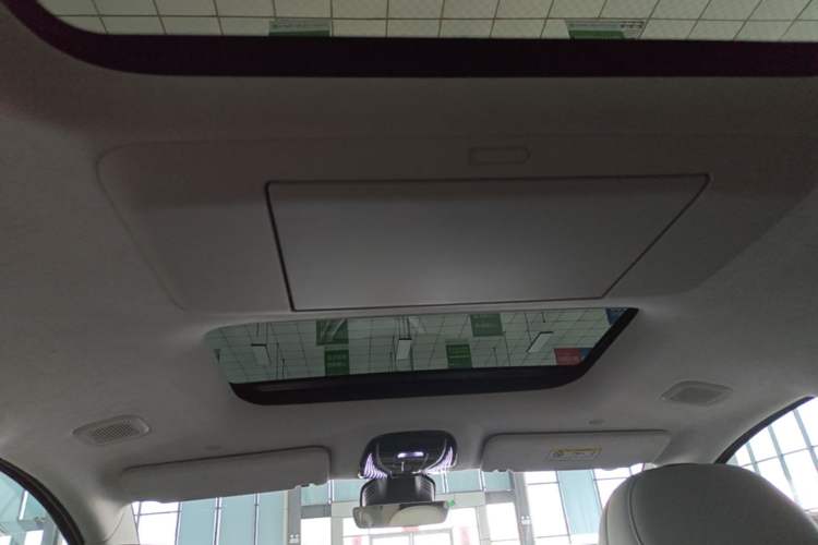 Used VOYAH Dream 2025 PHEV Four-Wheel-Drive Flagship Kunpeng Edition Headliner