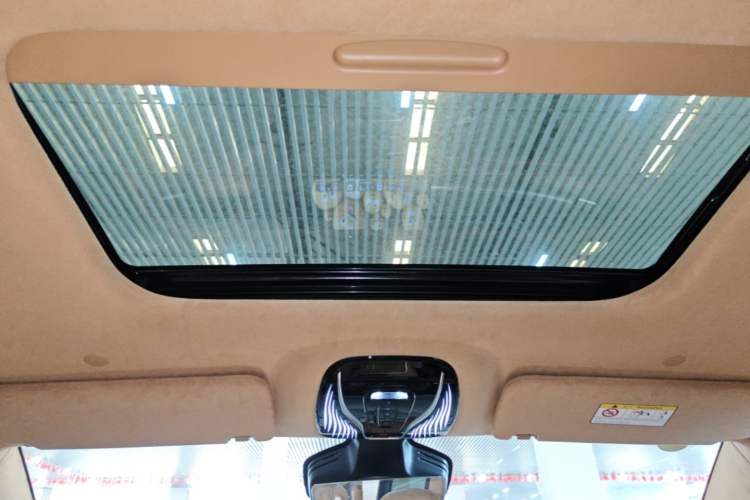 Used VOYAH Dream 2025 PHEV Four-Wheel Drive Prestige Qiankun Edition Headliner