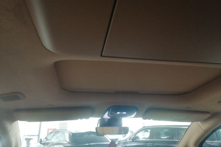 Used VOYAH Dream 2025 PHEV Four-Wheel-Drive Flagship Kunpeng Edition Headliner