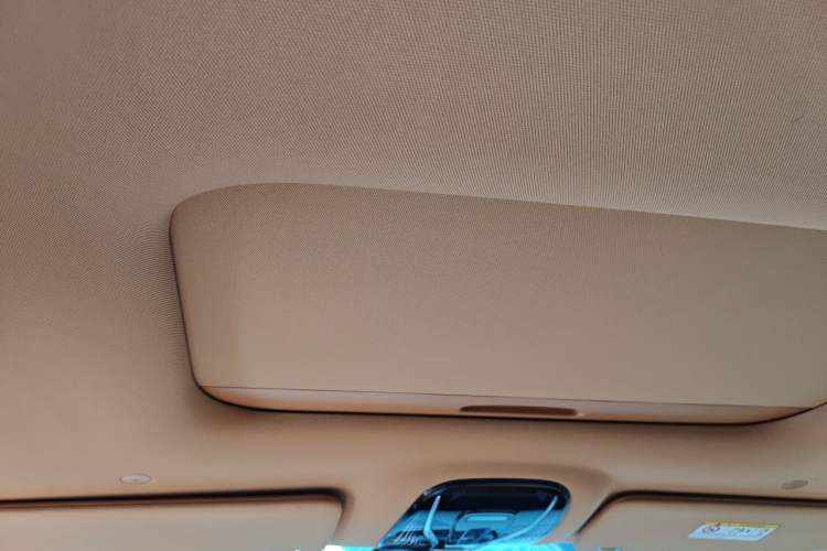 Used VOYAH Dream 2025 PHEV Four-Wheel Drive Excellence Kunpeng Edition Headliner