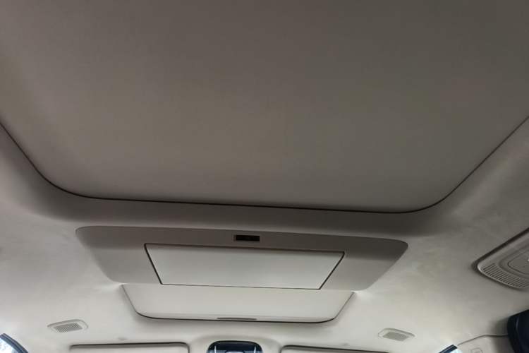 Used VOYAH Dream 2025 PHEV Four-Wheel-Drive Flagship Version – Qiankun Edition Headliner