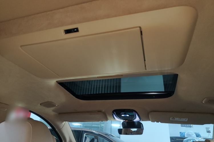 Used VOYAH Dream 2025 PHEV Four-Wheel-Drive Flagship Kunpeng Edition Headliner