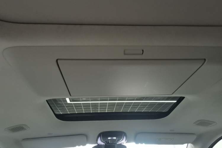 Used VOYAH Dream 2025 PHEV Four-Wheel Drive Prestige Qiankun Edition Headliner