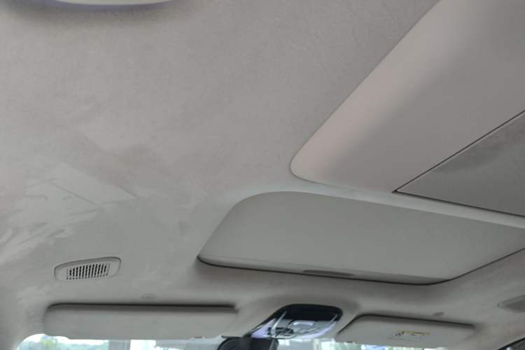 Used VOYAH Dream 2025 PHEV Four-Wheel-Drive Flagship Kunpeng Edition Headliner