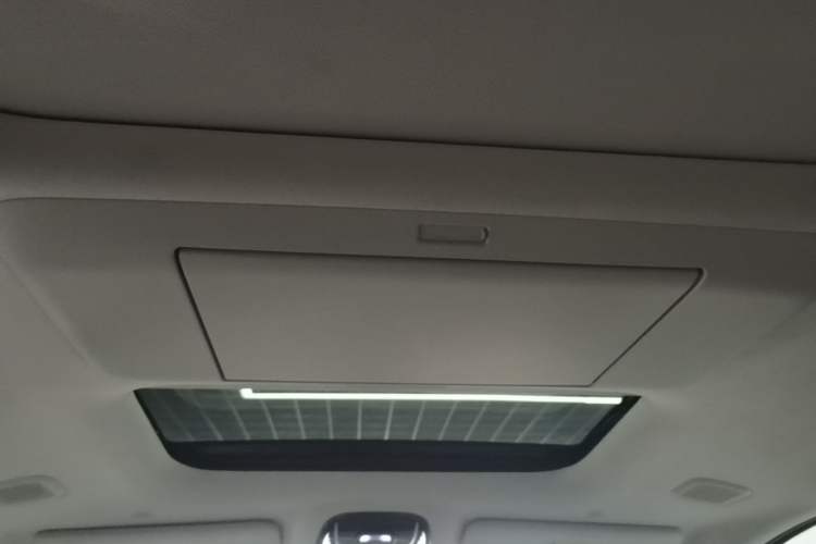 Used VOYAH Dream 2025 PHEV Four-Wheel-Drive Flagship Version – Qiankun Edition Headliner