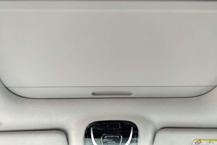 Used VOYAH Dream 2025 PHEV Four-Wheel Drive Prestige Qiankun Edition Headliner