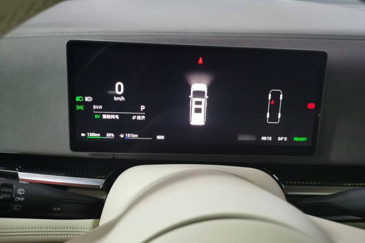 Used VOYAH Dream 2025 PHEV Four-Wheel-Drive Flagship Kunpeng Edition Instrument Cluster