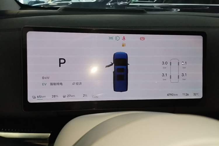 Used VOYAH Dream 2025 PHEV Four-Wheel-Drive Flagship Kunpeng Edition Instrument Cluster