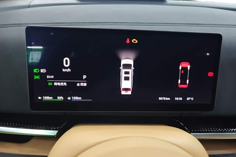 Used VOYAH Dream 2025 PHEV Four-Wheel-Drive Flagship Kunpeng Edition Instrument Cluster