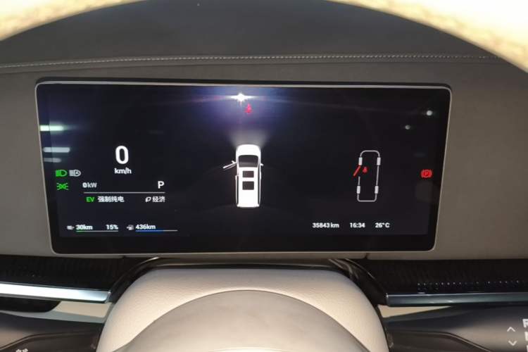 Used VOYAH Dream 2025 PHEV Four-Wheel-Drive Flagship Kunpeng Edition Instrument Cluster
