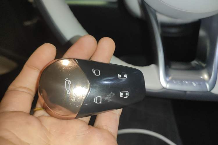 Used VOYAH Dream 2025 PHEV Four-Wheel-Drive Flagship Kunpeng Edition Interior 1