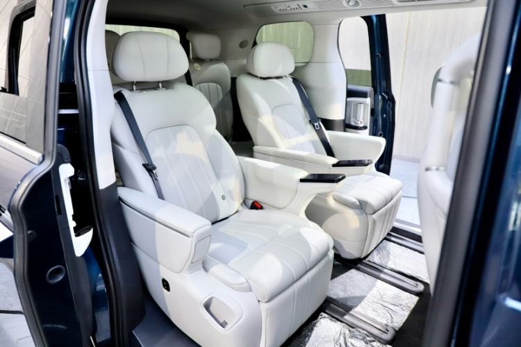 Used VOYAH Dream 2025 PHEV Four-Wheel-Drive Flagship Kunpeng Edition Interior 10