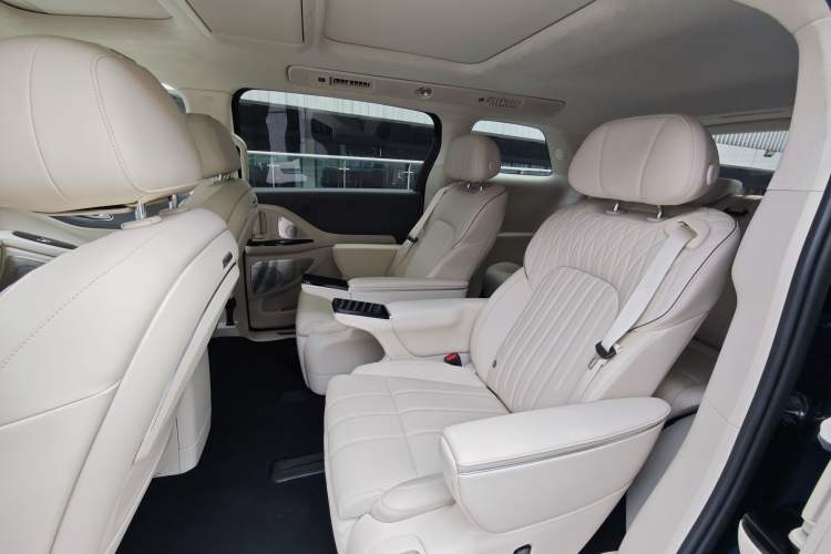 Used VOYAH Dream 2025 PHEV Four-Wheel-Drive Flagship Kunpeng Edition Interior 10