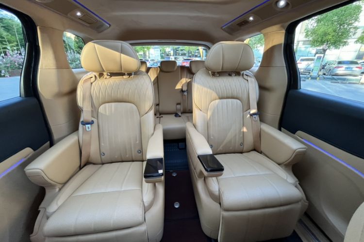 Used VOYAH Dream 2025 PHEV Four-Wheel-Drive Flagship Kunpeng Edition Interior 11