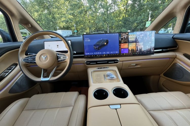 Used VOYAH Dream 2025 PHEV Four-Wheel-Drive Flagship Kunpeng Edition Interior 12