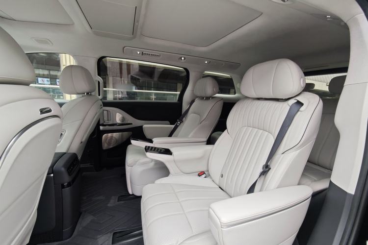 Used VOYAH Dream 2025 PHEV Four-Wheel-Drive Flagship Kunpeng Edition Interior 12