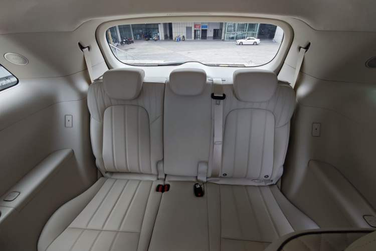 Used VOYAH Dream 2025 PHEV Four-Wheel-Drive Flagship Kunpeng Edition Interior 2