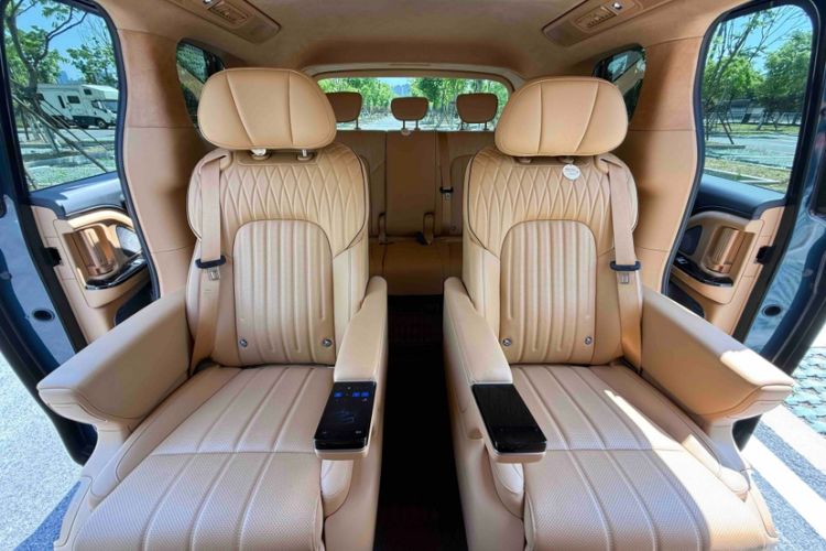 Used VOYAH Dream 2025 PHEV Four-Wheel-Drive Flagship Kunpeng Edition Interior 3