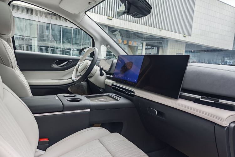 Used VOYAH Dream 2025 PHEV Four-Wheel-Drive Flagship Kunpeng Edition Interior 6
