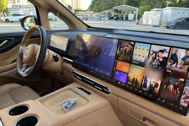 Used VOYAH Dream 2025 PHEV Four-Wheel-Drive Flagship Kunpeng Edition Interior 6