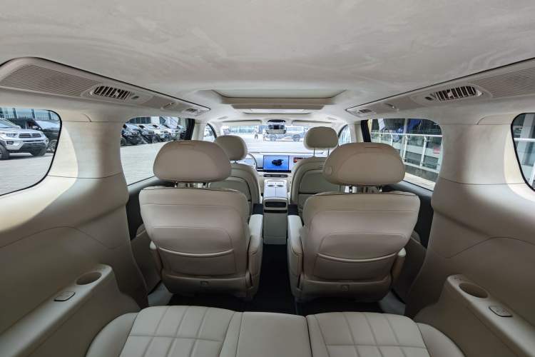 Used VOYAH Dream 2025 PHEV Four-Wheel-Drive Flagship Kunpeng Edition Interior 6