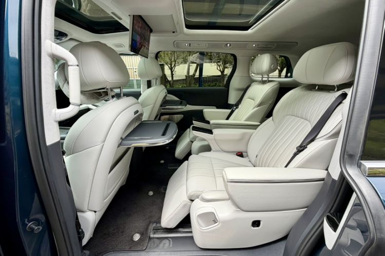 Used VOYAH Dream 2025 PHEV Four-Wheel-Drive Flagship Kunpeng Edition Interior 6