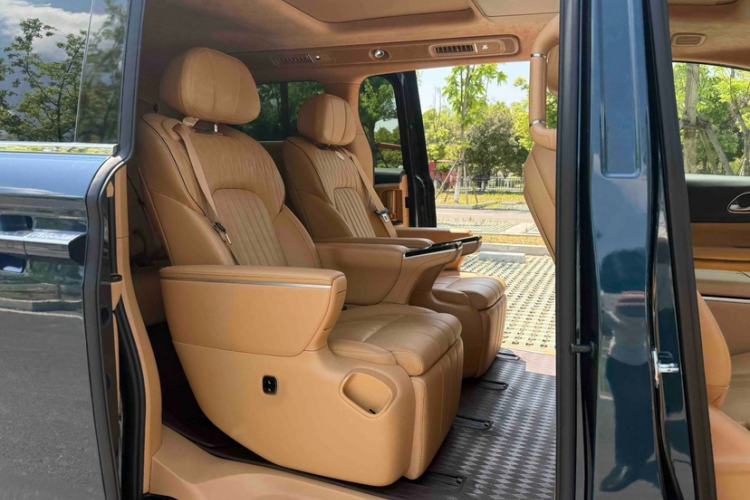 Used VOYAH Dream 2025 PHEV Four-Wheel-Drive Flagship Kunpeng Edition Interior 7