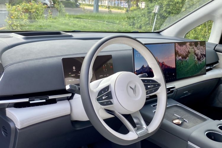 Used VOYAH Dream 2025 PHEV Four-Wheel-Drive Flagship Kunpeng Edition Interior 7