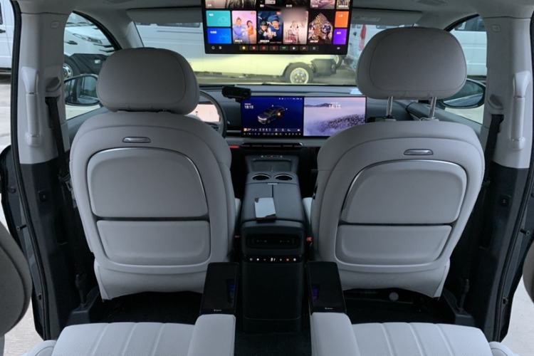 Used VOYAH Dream 2025 PHEV Four-Wheel Drive Prestige Kunpeng Edition Interior 7