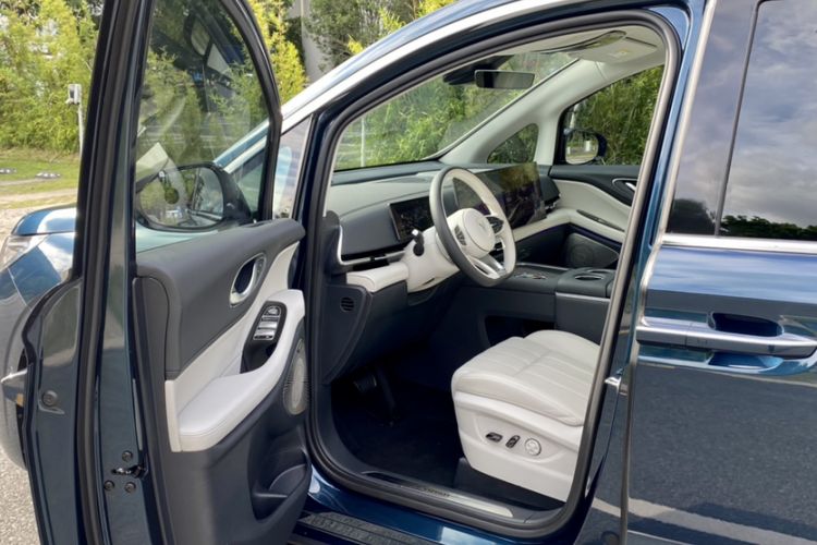 Used VOYAH Dream 2025 PHEV Four-Wheel Drive Prestige Kunpeng Edition Interior 8
