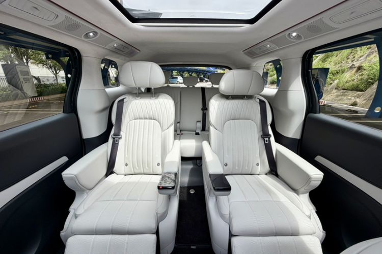 Used VOYAH Dream 2025 PHEV Four-Wheel-Drive Flagship Kunpeng Edition Interior 8