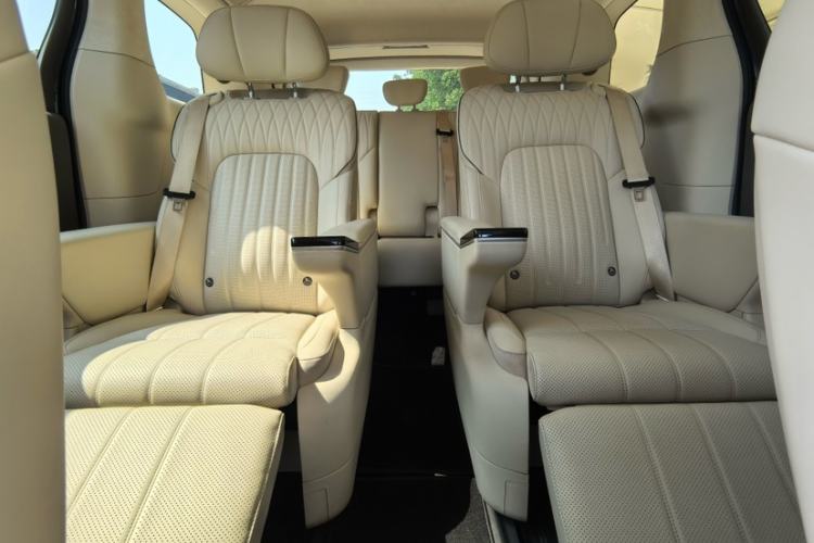 Used VOYAH Dream 2025 PHEV Four-Wheel-Drive Flagship Kunpeng Edition Interior 8