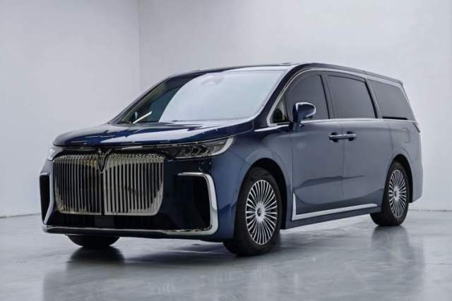 Used VOYAH Dream 2025 PHEV Four-Wheel Drive Prestige Kunpeng Edition