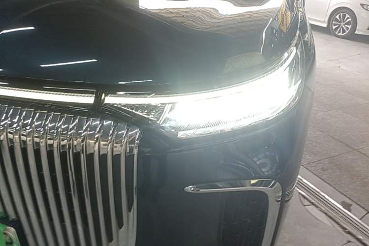 Used VOYAH Dream 2025 PHEV Four-Wheel Drive Prestige Qiankun Edition Left Front Headlight
