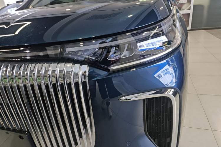 Used VOYAH Dream 2025 PHEV Four-Wheel-Drive Flagship Kunpeng Edition Left Front Headlight