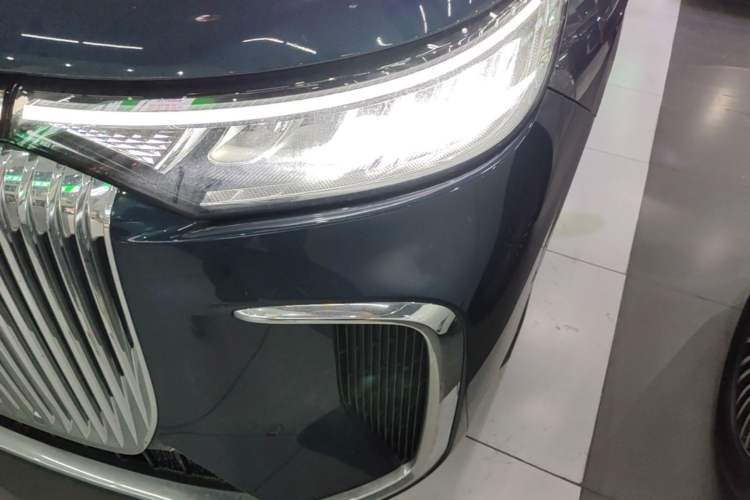 Used VOYAH Dream 2025 EV Four-Wheel Drive Prestige Qiankun Edition Left Front Headlight