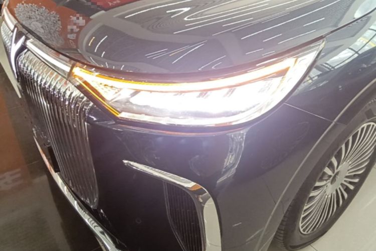 Used VOYAH Dream 2025 PHEV Four-Wheel-Drive Flagship Kunpeng Edition Left Front Headlight